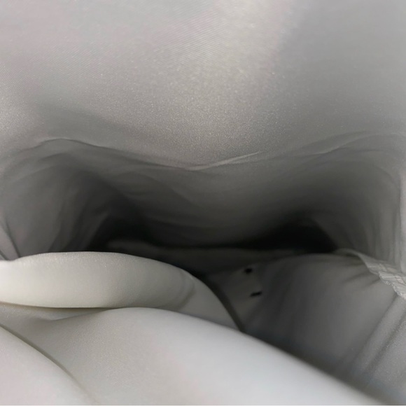 4 Auth Brand New Gucci Bags 1 Med 1 SM & 2 SM bags are shoe dust bags - Picture 10 of 10